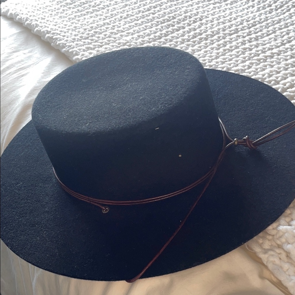 Hampui Black Wide-Brim Hat